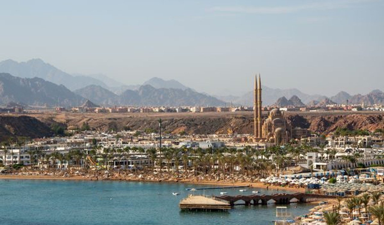 Jeddah to Al Khobar Moving Checklist 1 كورنيش الواجهة البحرية وجبال عبر الخليج